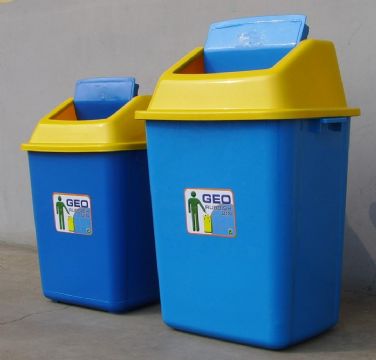 Plastic Garbage Can      Dust Bin